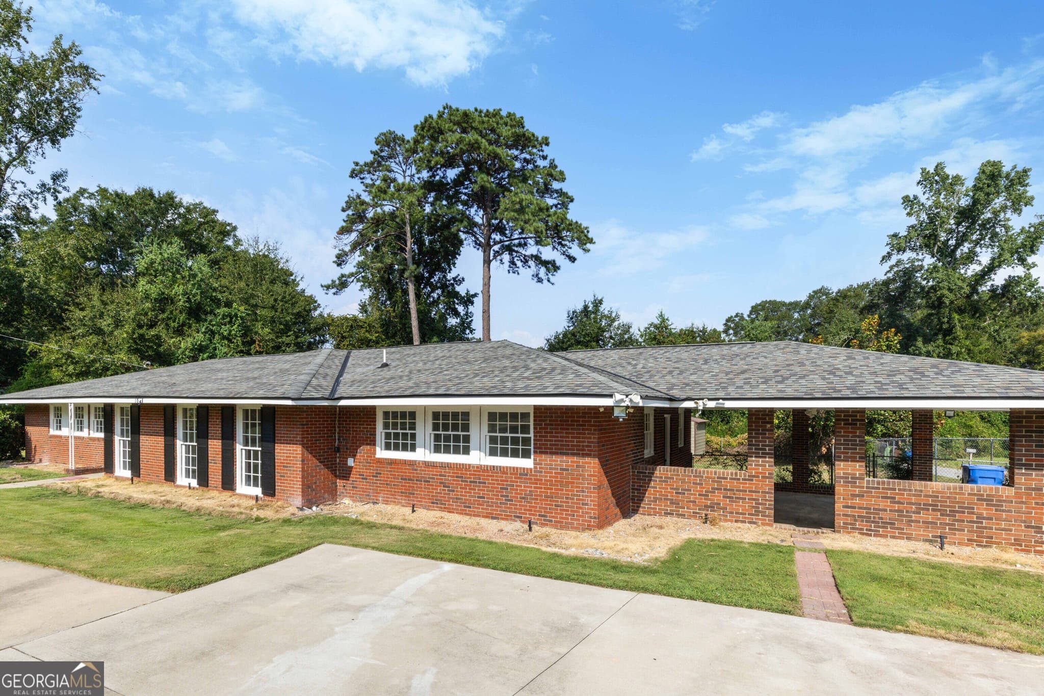 3 bedroom, 2 bathroom, 2,256 sq ft single family residence under contract at 1841 Celeste Drive, Columbus, GA 31907 — photo 6