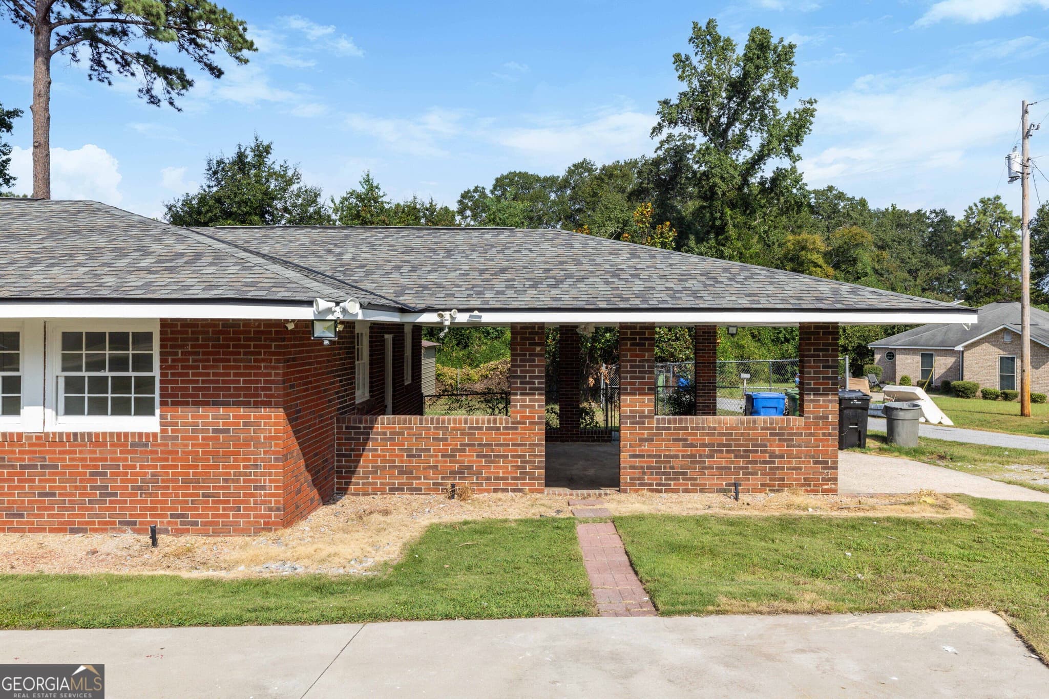 3 bedroom, 2 bathroom, 2,256 sq ft single family residence under contract at 1841 Celeste Drive, Columbus, GA 31907 — photo 5
