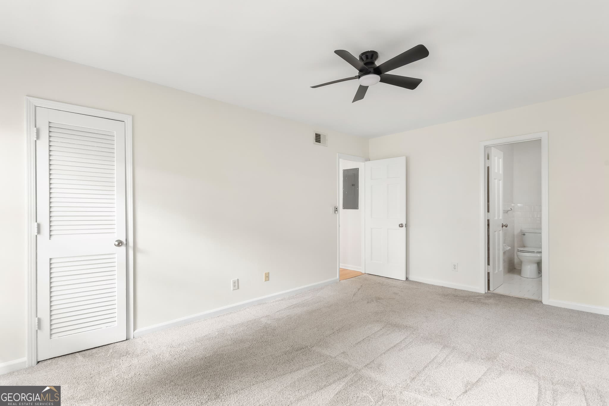 2 bedroom, 2 bathroom, 1,050 sq ft condominium for sale at 1101 Collier Road L5, Atlanta, GA 30318 — photo 10
