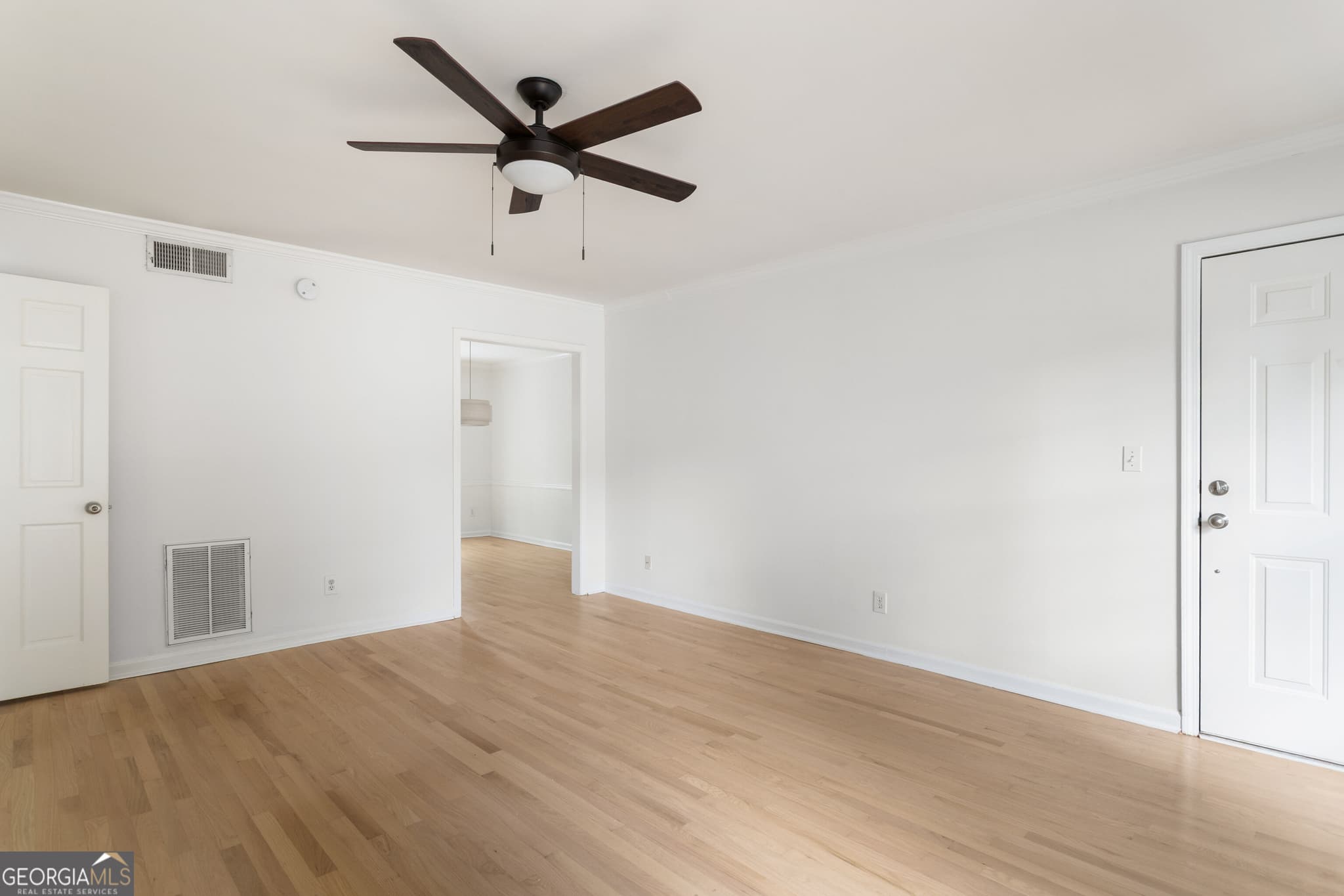 2 bedroom, 2 bathroom, 1,050 sq ft condominium for sale at 1101 Collier Road L5, Atlanta, GA 30318 — photo 4