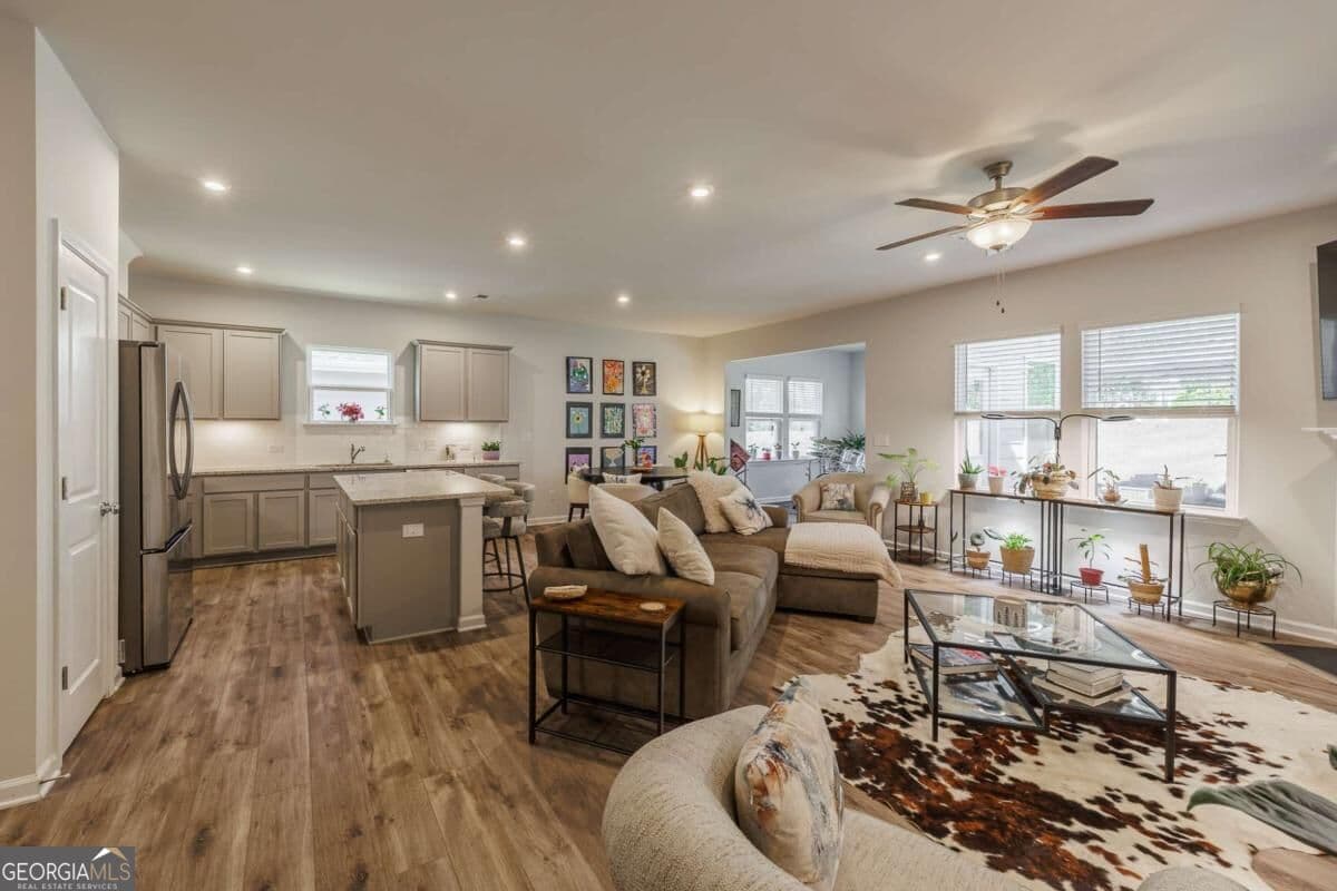 3 bedroom, 2 bathroom, 1,702 sq ft single family residence for sale at 671 Pineberry Court, Grayson, GA 30017 — photo 7