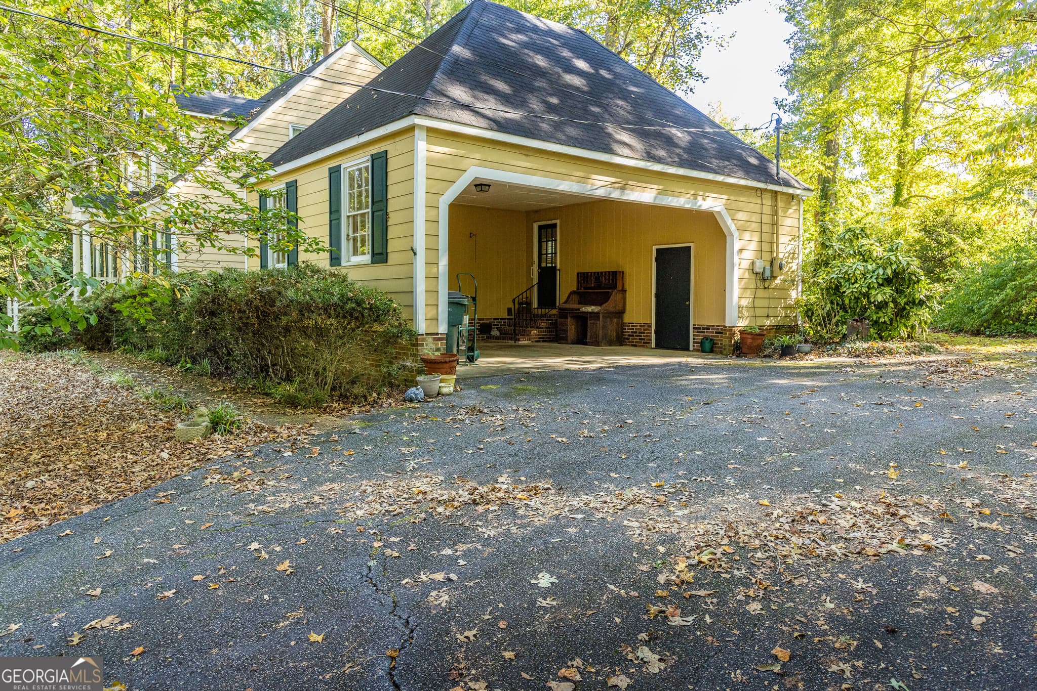 4 bedroom, 3 bathroom, 2,262 sq ft single family residence for sale at 314 Johnston Drive, Thomaston, GA 30286 — photo 6