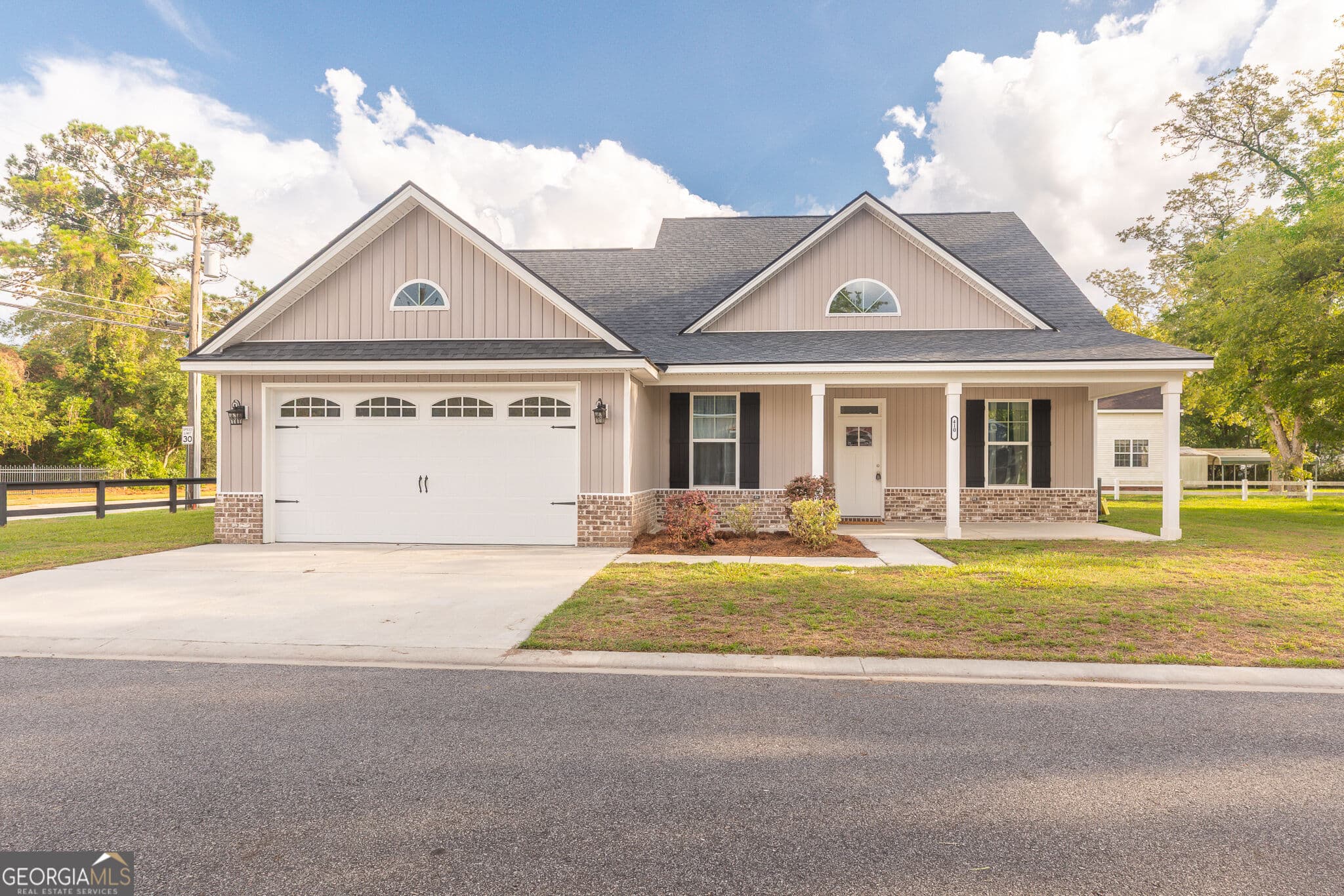 4 bedroom, 2.5 bathroom, 2,031 sq ft single family residence for sale at 410 A N Caswell Street, Glennville, GA 30427
