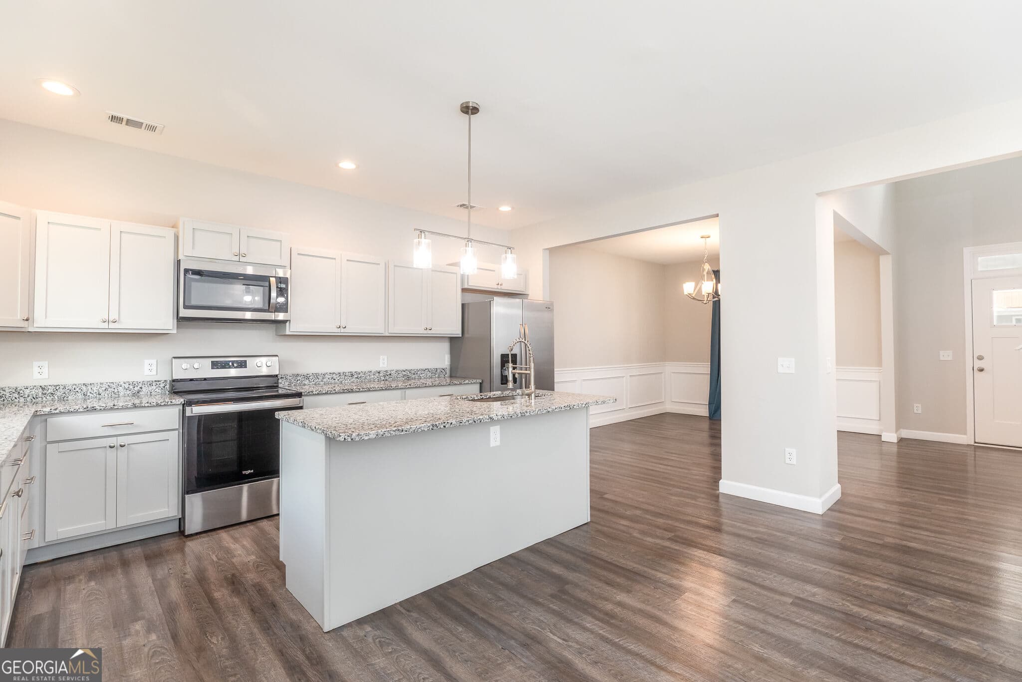 4 bedroom, 2.5 bathroom, 2,031 sq ft single family residence for sale at 410 A N Caswell Street, Glennville, GA 30427 — photo 10