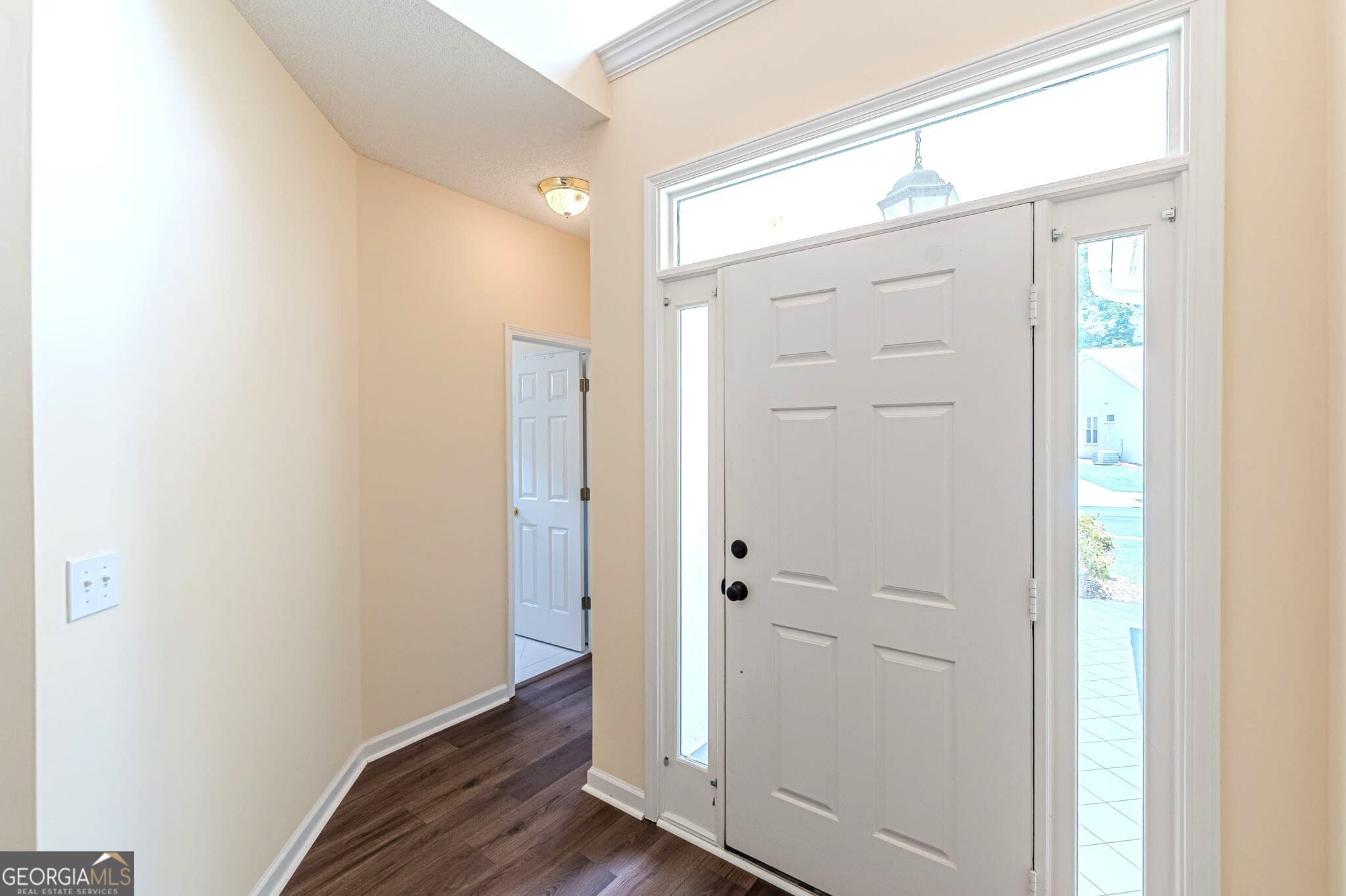 2 bedroom, 2 bathroom, 2,029 sq ft single family residence for sale at 180 Innisbrook Way, Fayetteville, GA 30214 — photo 6