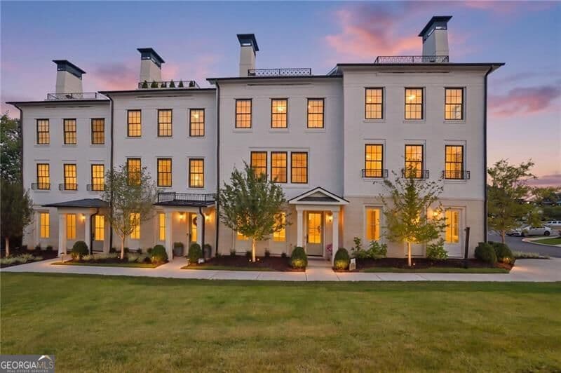 3 bedroom, 4 bathroom townhouse for sale at 635 Mayfair Court, Alpharetta, GA 30009 — photo 2