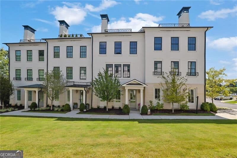 3 bedroom, 4 bathroom townhouse for sale at 635 Mayfair Court, Alpharetta, GA 30009 — photo 1 of 24