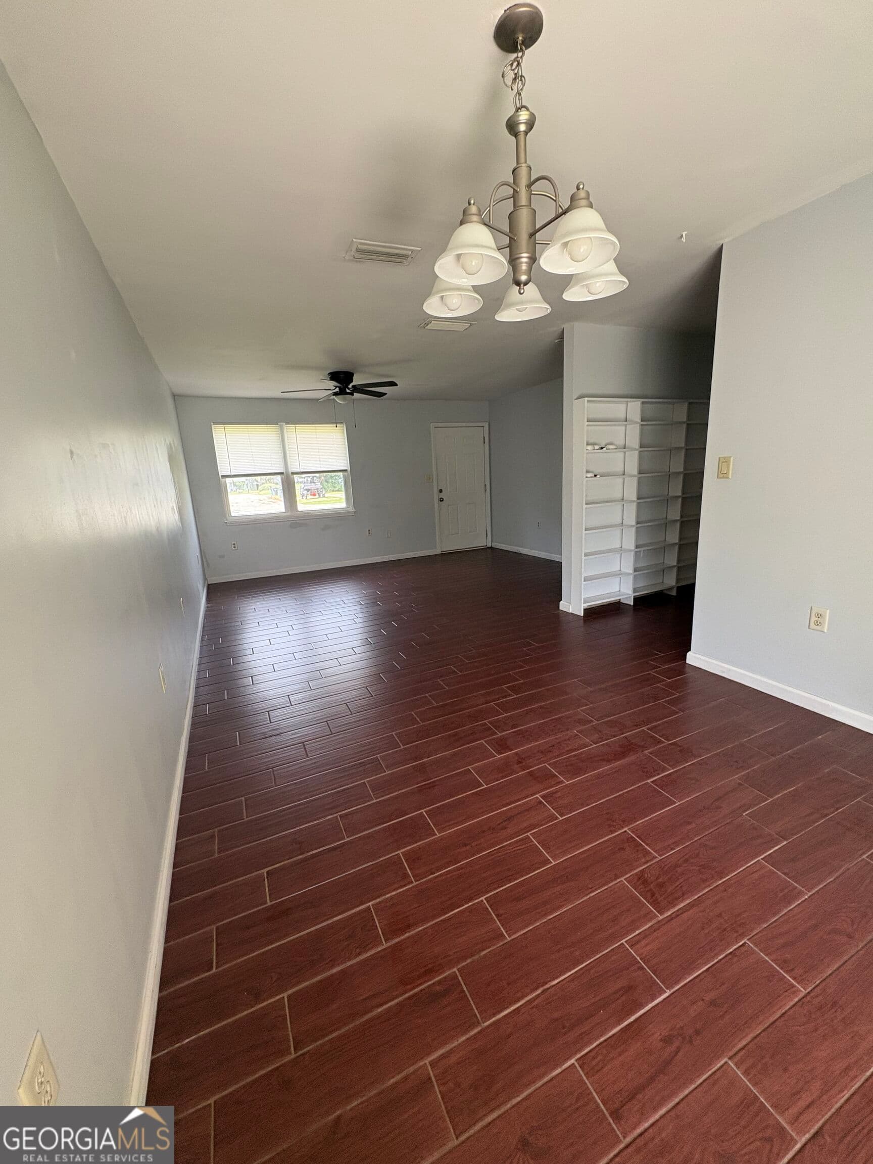 3 bedroom, 2 bathroom, 1,115 sq ft duplex for rent at 542 Chateau Circle, St. Marys, GA 31558 for $1,500 a month — photo 3