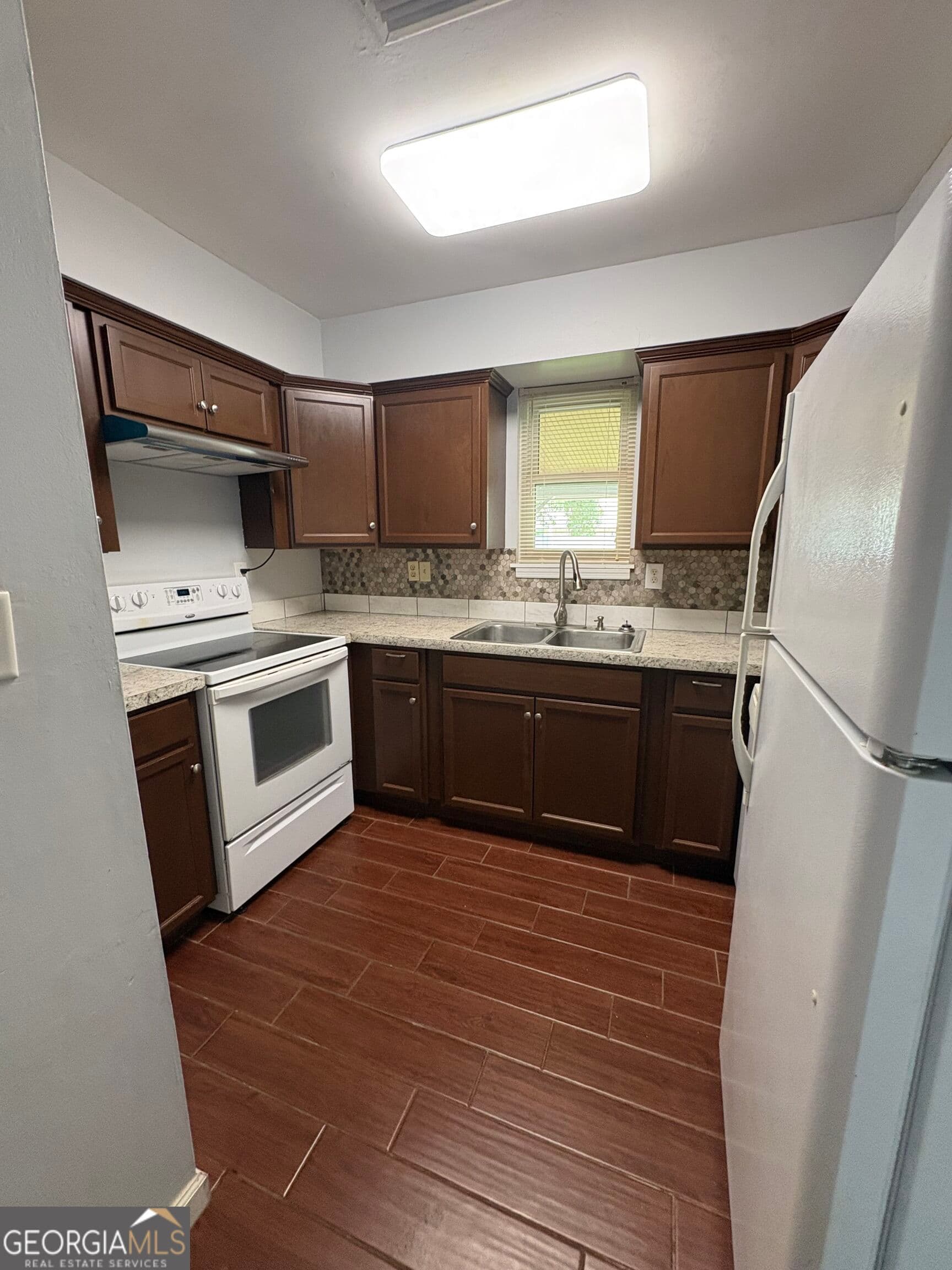3 bedroom, 2 bathroom, 1,115 sq ft duplex for rent at 542 Chateau Circle, St. Marys, GA 31558 for $1,500 a month — photo 4