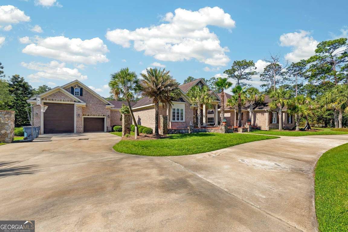 4 bedroom, 4 bathroom, 5,817 sq ft single family residence for sale at 12 Birdie Drive, Jesup, GA 31546 — photo 7