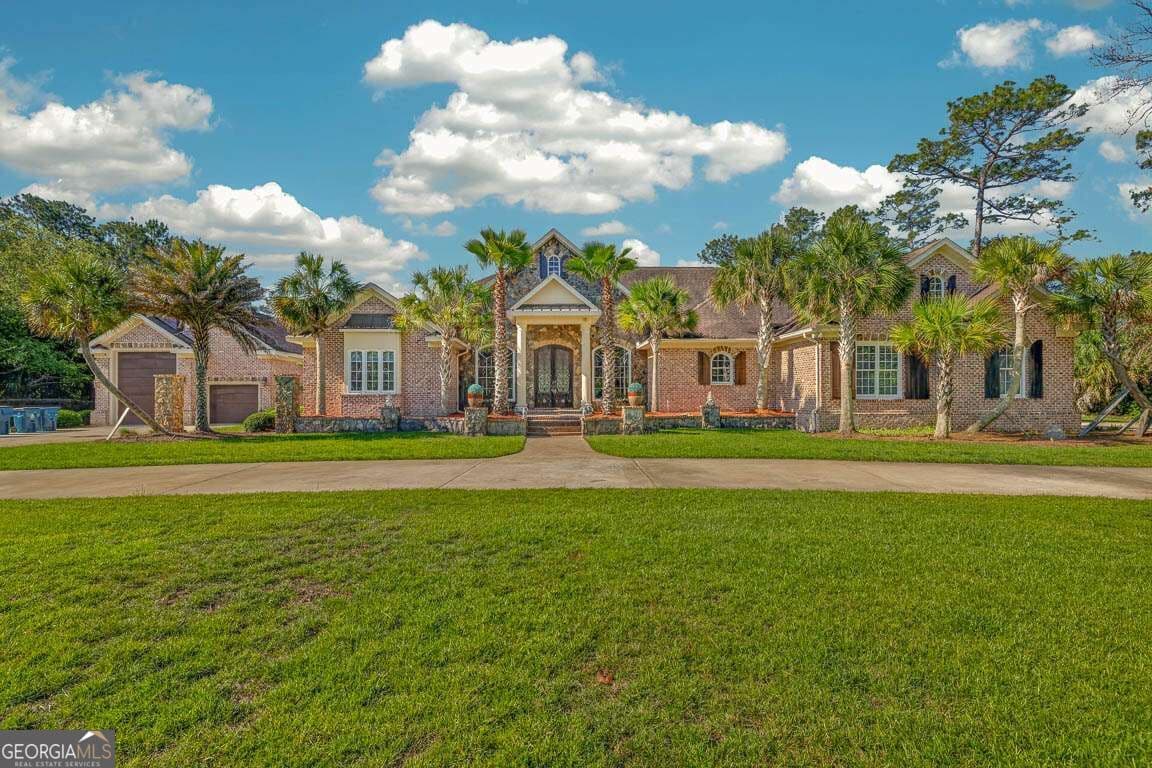 4 bedroom, 4 bathroom, 5,817 sq ft single family residence for sale at 12 Birdie Drive, Jesup, GA 31546 — photo 9