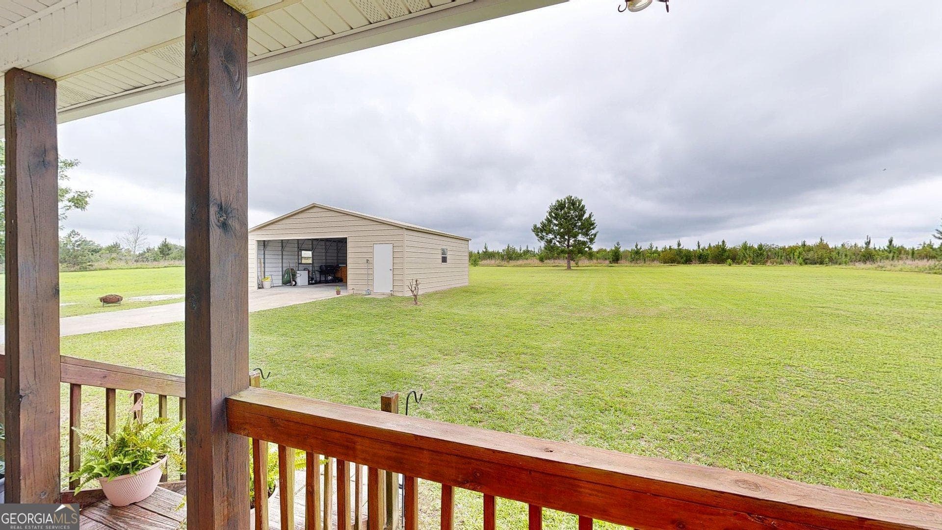 3 bedroom, 2 bathroom, 2,091 sq ft single family residence under contract at 157 Scarlett Ohara Drive, Ailey, GA 30410 — photo 10