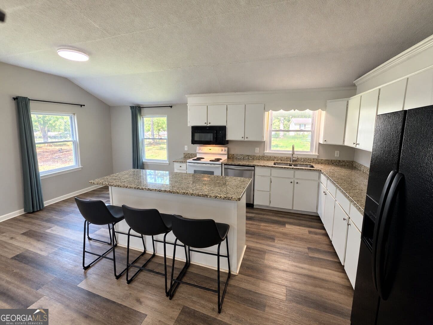 4 bedroom, 2.5 bathroom, 2,366 sq ft single family residence for sale at 7102 Tyree Road, Winston, GA 30187 — photo 4