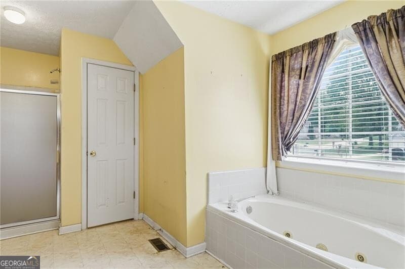 3 bedroom, 2.5 bathroom, 2,016 sq ft single family residence for sale at 1787 Wedgewood Drive, Stone Mountain, GA 30088 — photo 9