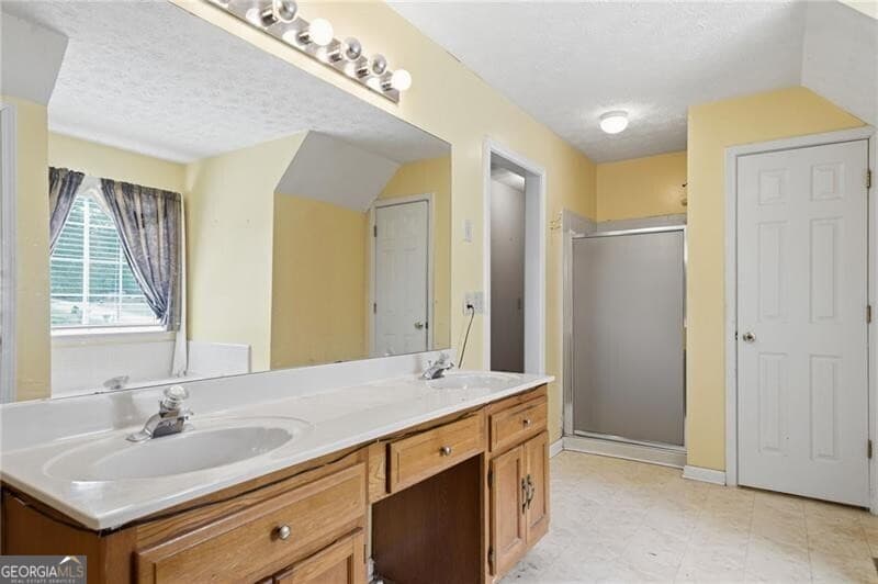 3 bedroom, 2.5 bathroom, 2,016 sq ft single family residence for sale at 1787 Wedgewood Drive, Stone Mountain, GA 30088 — photo 10