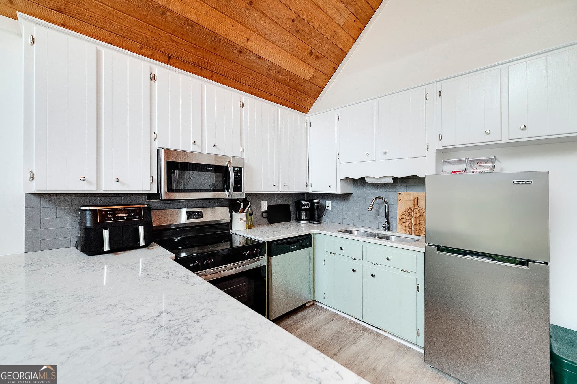 2 bedroom, 2 bathroom, 1,296 sq ft single family residence for sale at 80 Franklin Road, Eatonton, GA 31024 — photo 6
