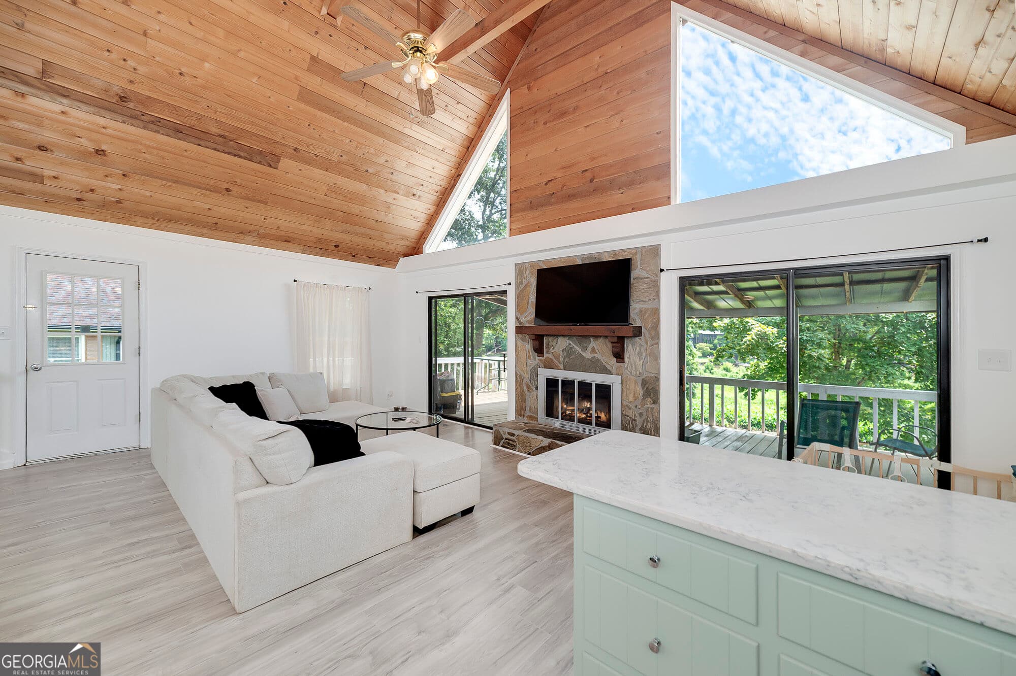 2 bedroom, 2 bathroom, 1,296 sq ft single family residence for sale at 80 Franklin Road, Eatonton, GA 31024 — photo 3