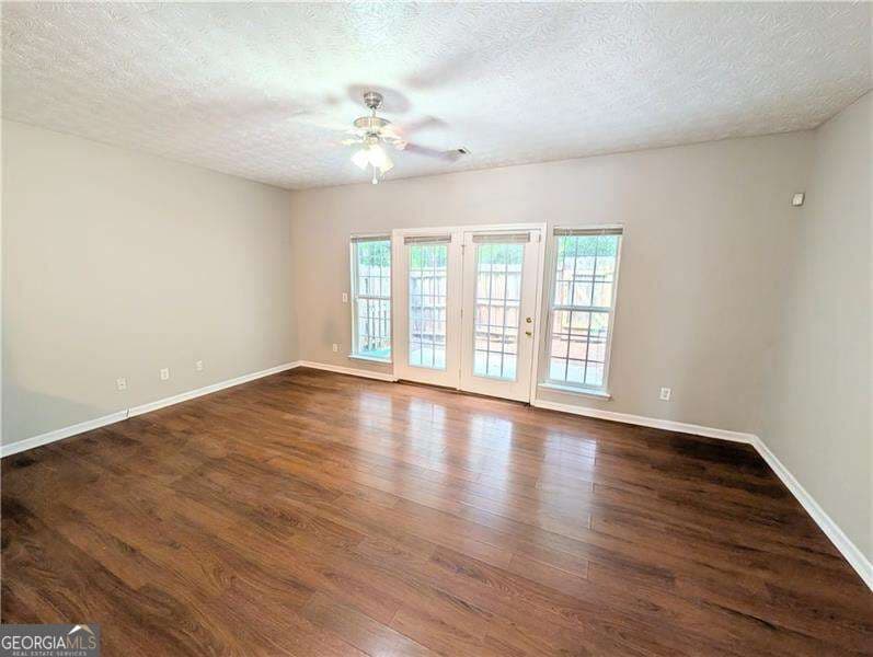 3 bedroom, 3 bathroom, 1,810 sq ft condominium for sale at 4267 High Park Lane, Atlanta, GA 30344 — photo 6