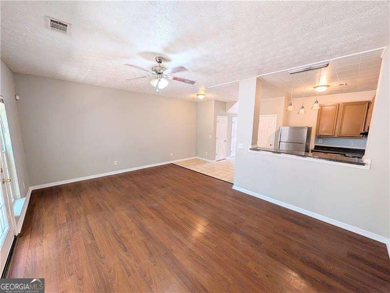 3 bedroom, 3 bathroom, 1,810 sq ft condominium for sale at 4267 High Park Lane, Atlanta, GA 30344 — photo 7