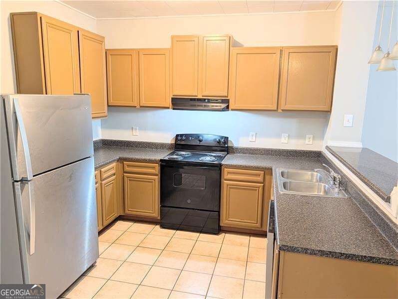 3 bedroom, 3 bathroom, 1,810 sq ft condominium for sale at 4267 High Park Lane, Atlanta, GA 30344 — photo 5