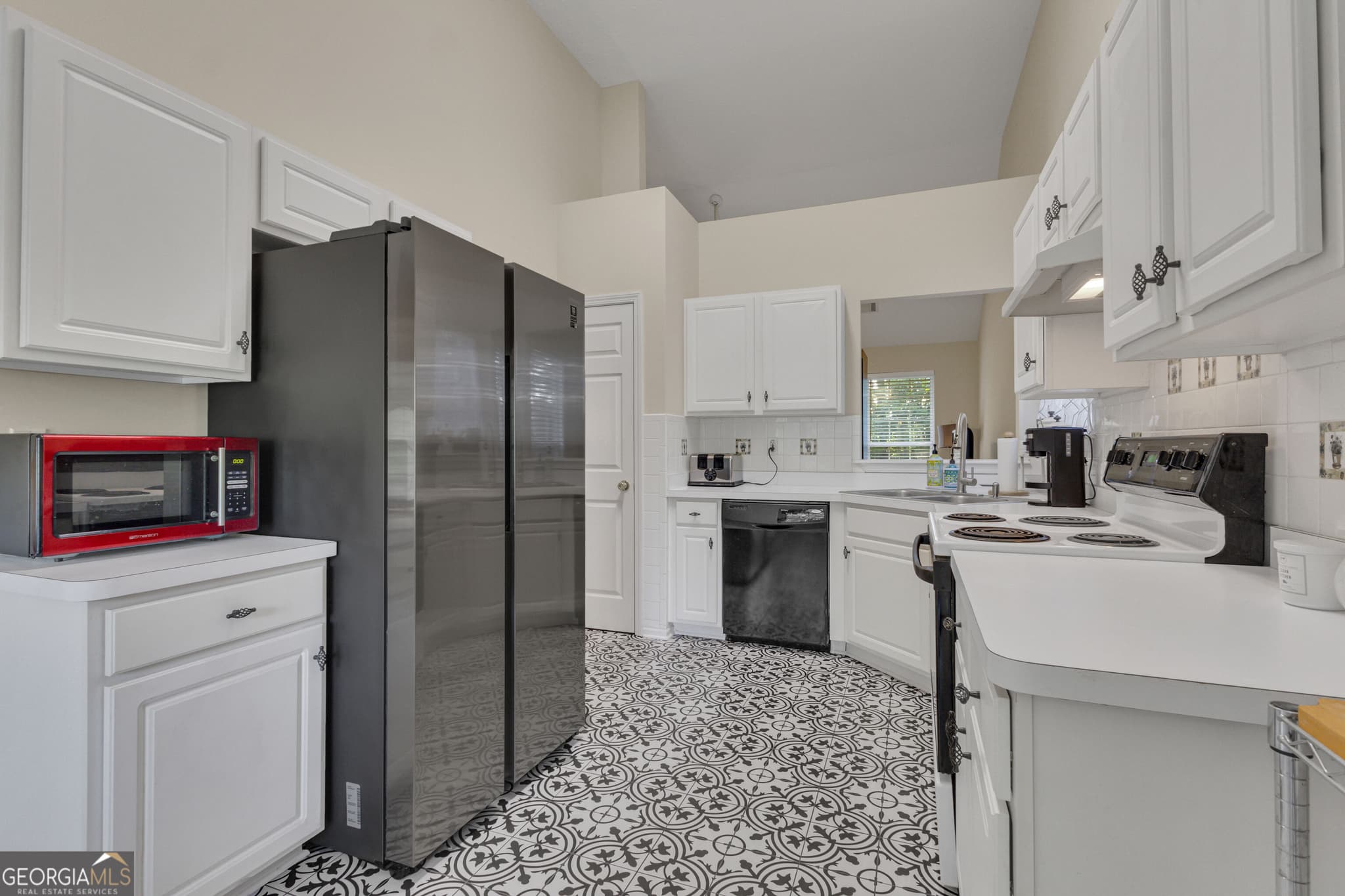 3 bedroom, 2 bathroom single family residence for sale at 45 Ashley Woods Drive, Newnan, GA 30263 — photo 3