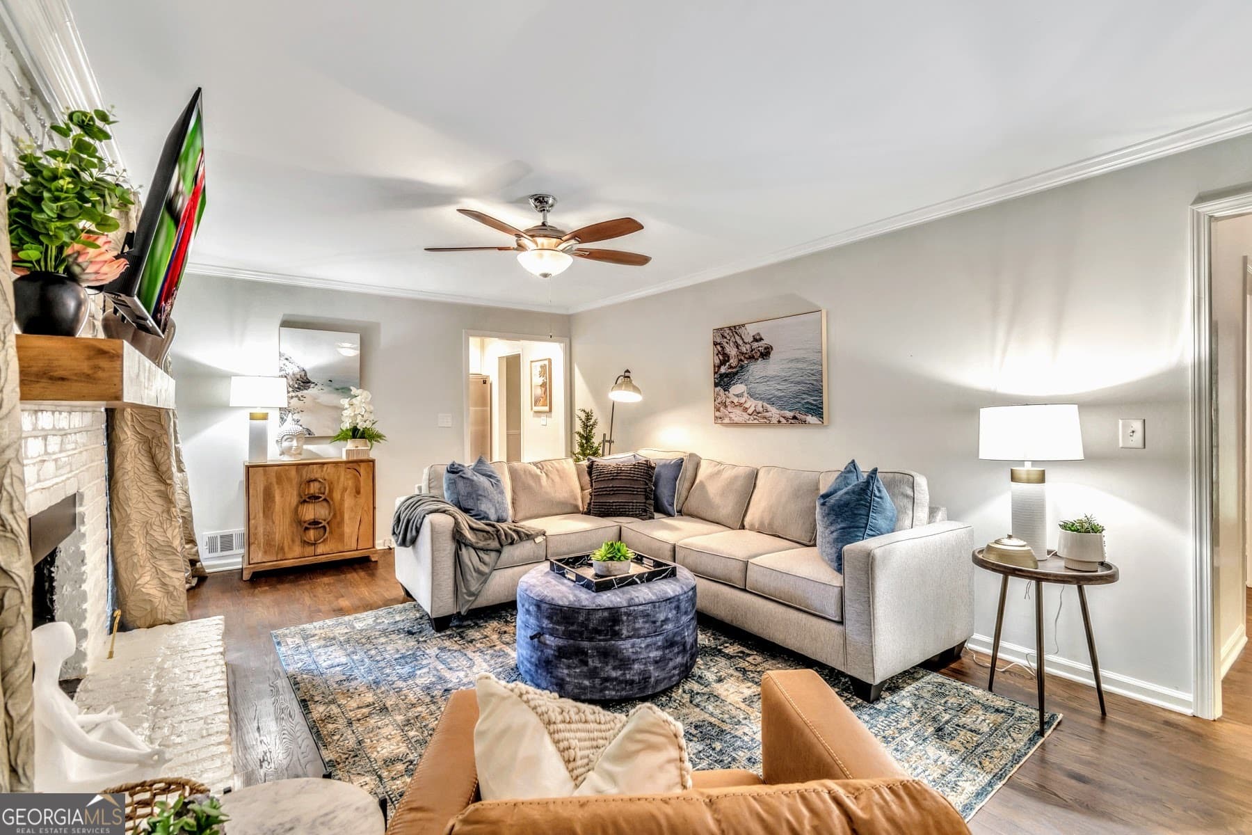 4 bedroom, 2 bathroom, 3,893 sq ft single family residence for rent at 1897 Mount Vernon Road, Dunwoody, GA 30338 for $8,400 a month — photo 4