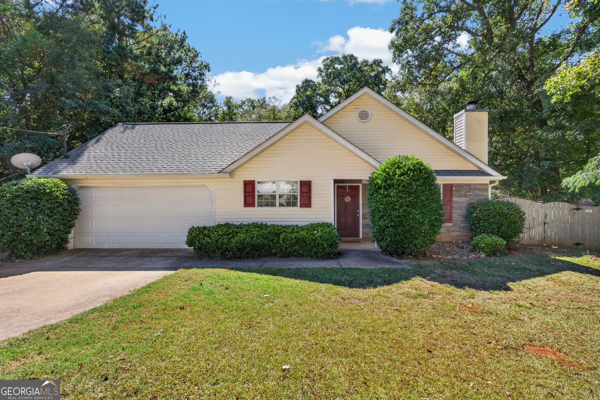 3 bedroom, 2 bathroom, 1,279 sq ft single family residence for sale at 3328 Trotters Ridge Trail, Gray, GA 31032