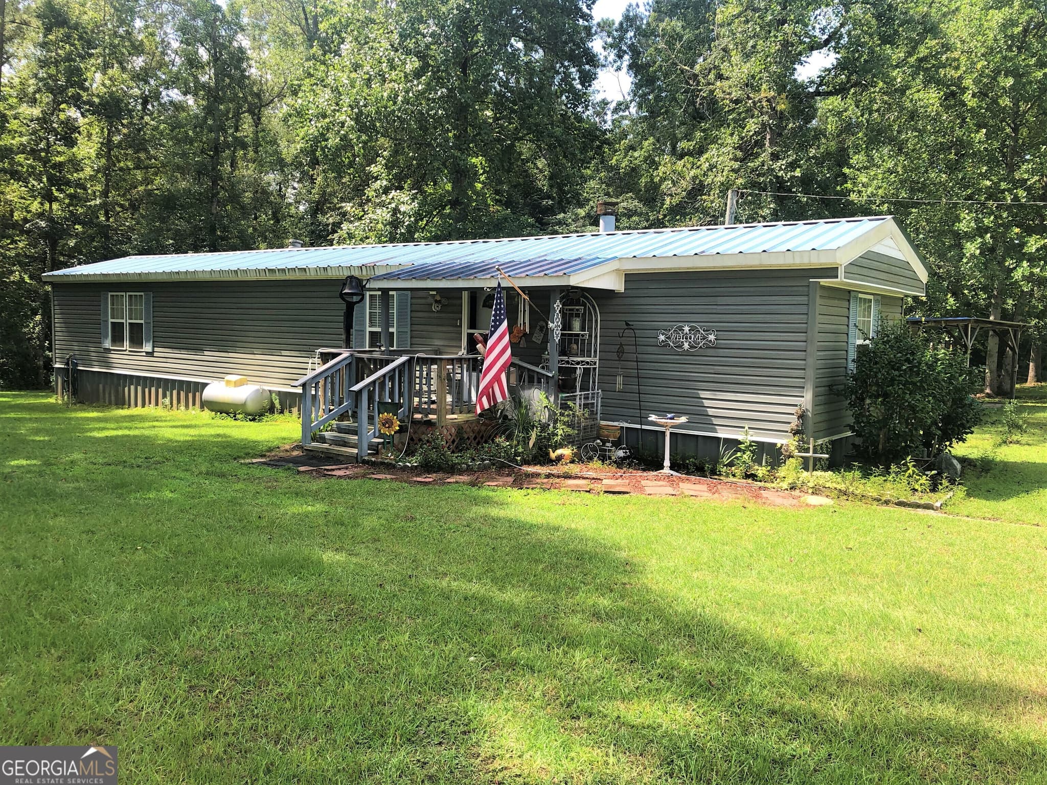 2 bedroom, 2 bathroom, 1,049 sq ft manufactured home,mobile home sold at 1436 Sandy Creek Drive, Eufaula, AL 36027