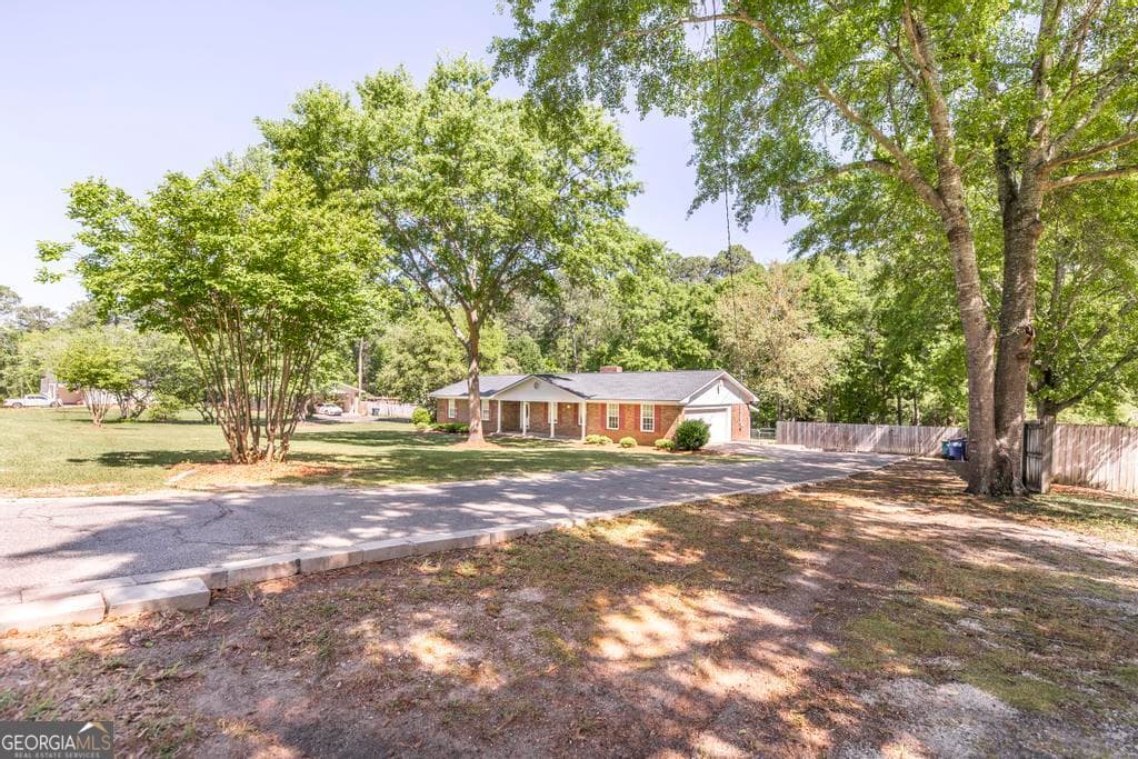 3 bedroom, 2 bathroom, 1,596 sq ft single family residence sold at 133 Morris Drive, Cochran, GA 31014