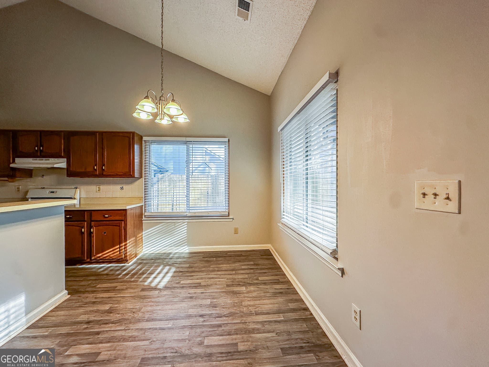 3 bedroom, 2.5 bathroom, 5,816 sq ft single family residence for rent at 5724 Rex Mill Creek, Rex, GA 30273 for $1,925 a month — photo 4