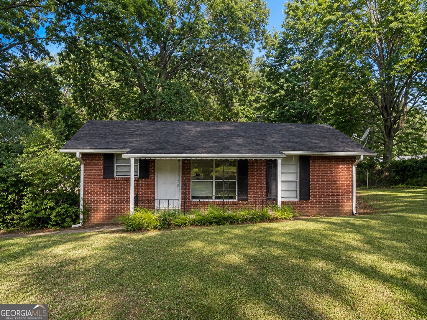 3 bedroom, 2 bathroom, 1,034 sq ft single family residence for rent at 93 Forest Road, Stockbridge, GA 30281 for $1,450 a month — photo 1 of 1