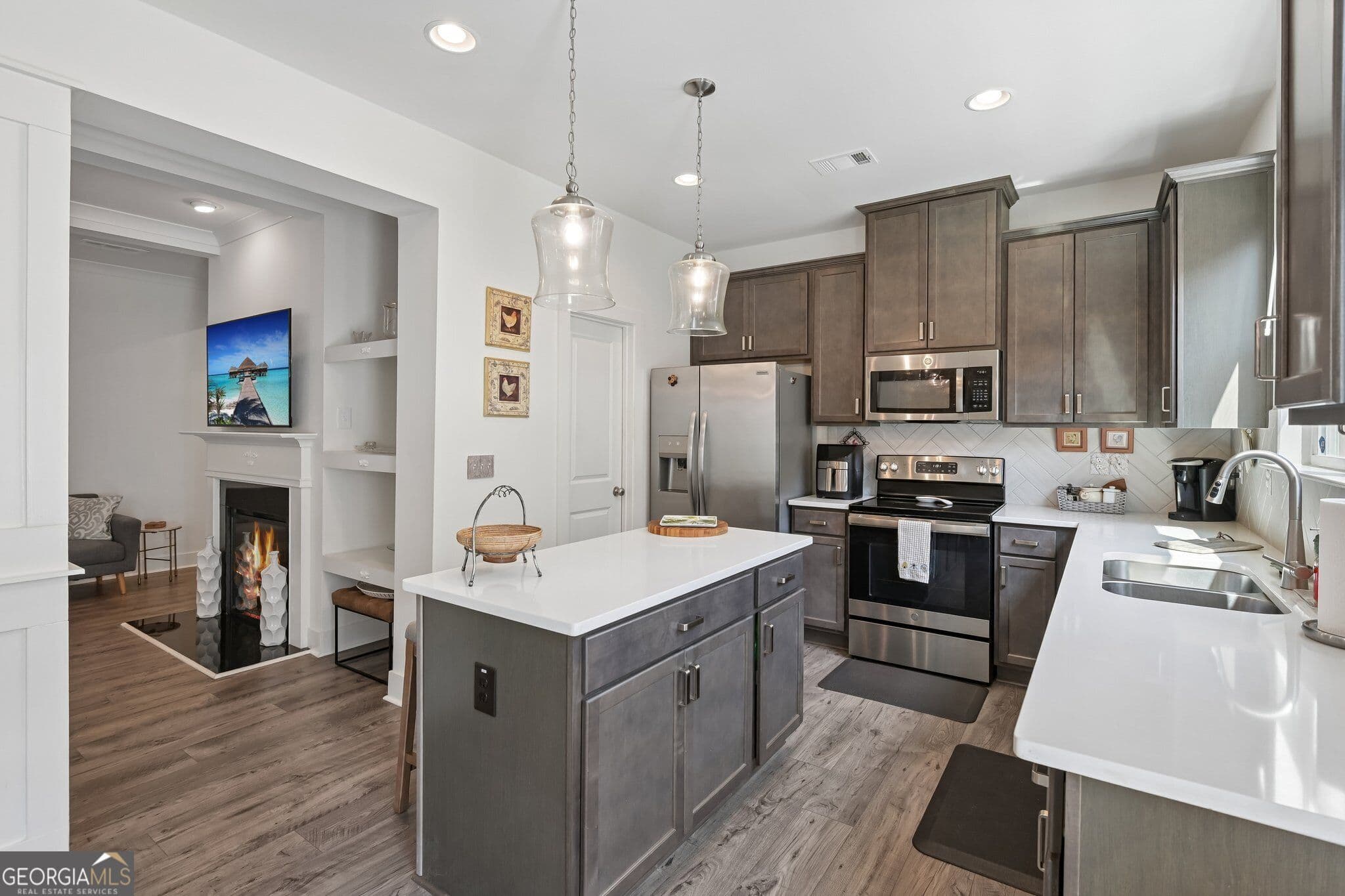 3 bedroom, 2.5 bathroom, 1,932 sq ft townhouse for sale at 7726 Baron Road, Fairburn, GA 30213 — photo 9