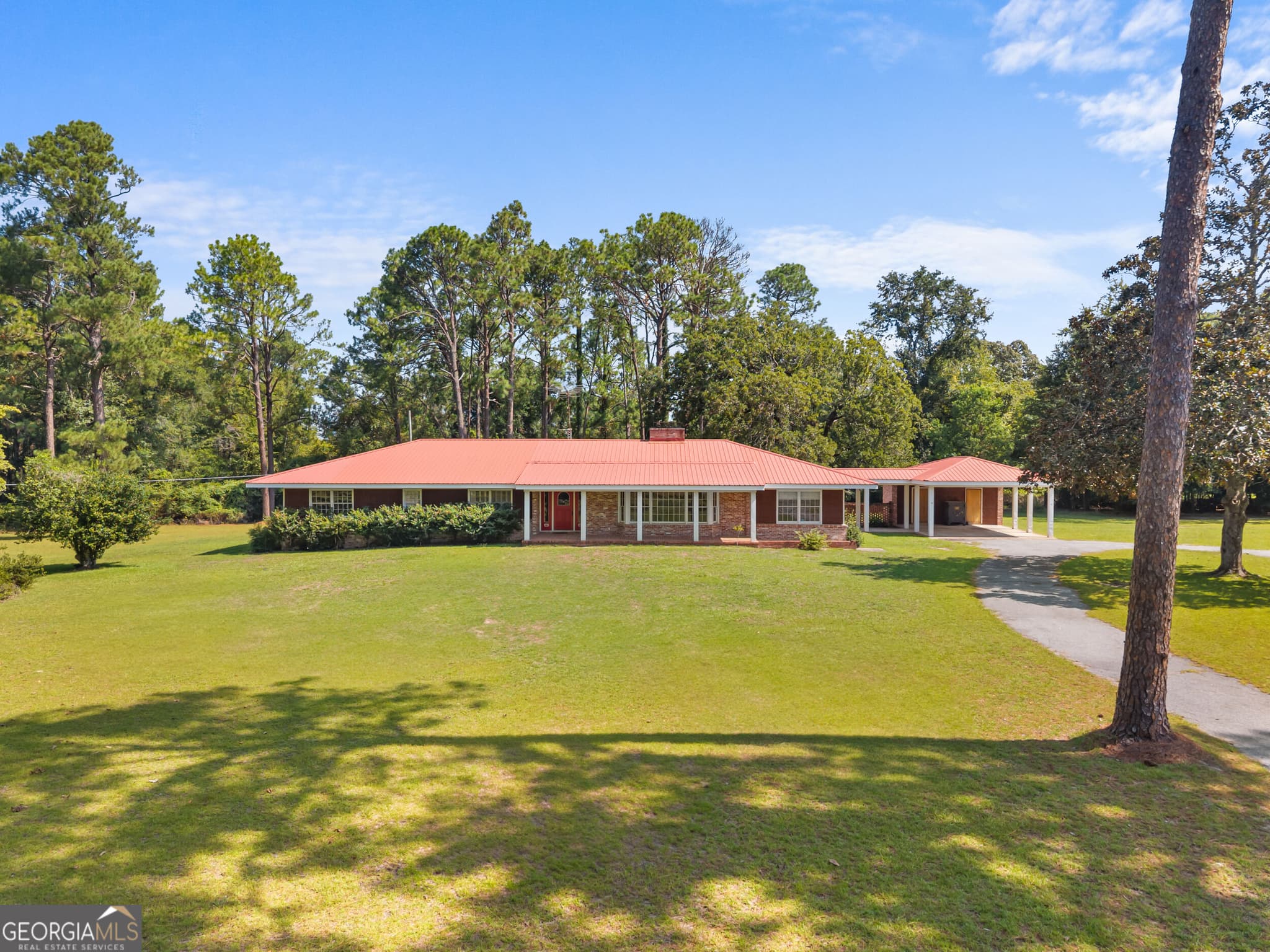 4 bedroom, 4 bathroom, 3,779 sq ft single family residence for sale at 315 Cork Pond Road, Sylvania, GA 30467 — photo 2