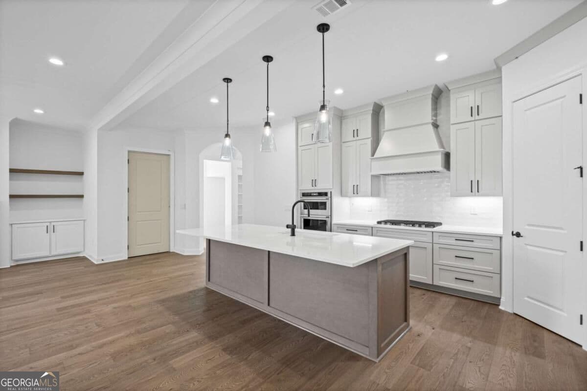 5 bedroom, 4.5 bathroom single family residence for sale at 708 Woodlake Court, Canton, GA 30114 — photo 10