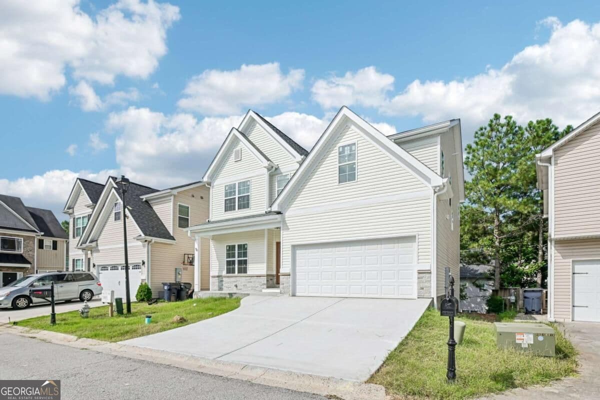 4 bedroom, 3.5 bathroom single family residence for rent at 78 Crescent Commons, Dallas, GA 30157 for $2,490 a month