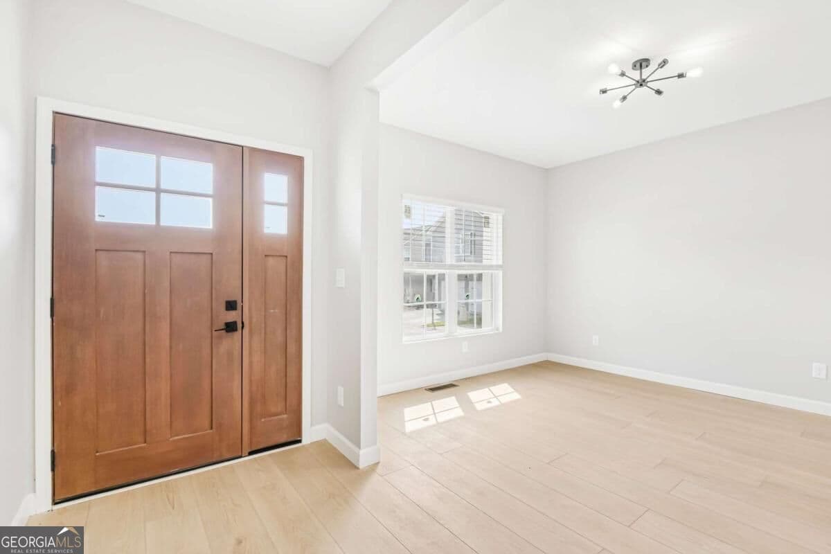 4 bedroom, 3.5 bathroom single family residence for rent at 78 Crescent Commons, Dallas, GA 30157 for $2,490 a month — photo 8