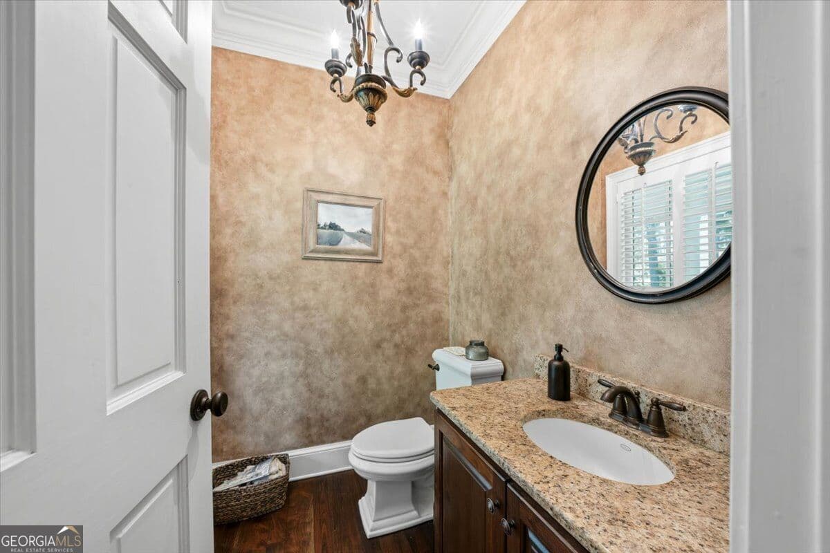 4 bedroom, 3.5 bathroom, 3,942 sq ft single family residence for sale at 25 Jennings Lane, Macon, GA 31210 — photo 7