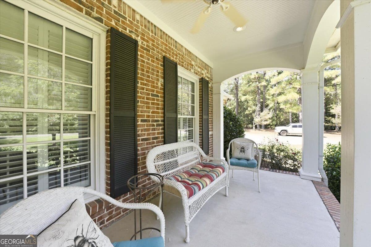 4 bedroom, 3.5 bathroom, 3,942 sq ft single family residence for sale at 25 Jennings Lane, Macon, GA 31210 — photo 5