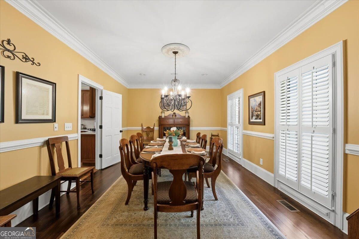 4 bedroom, 3.5 bathroom, 3,942 sq ft single family residence for sale at 25 Jennings Lane, Macon, GA 31210 — photo 9