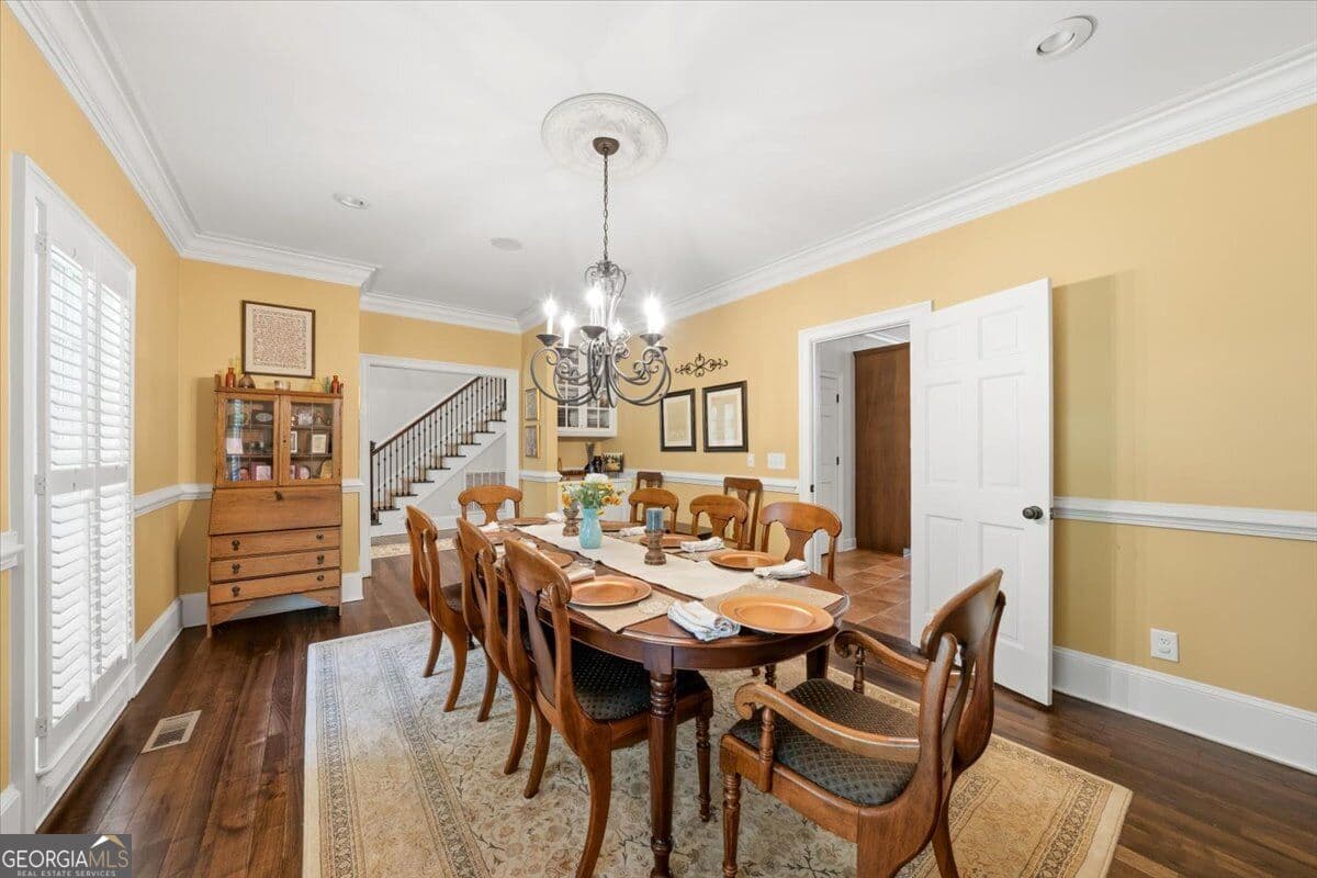 4 bedroom, 3.5 bathroom, 3,942 sq ft single family residence for sale at 25 Jennings Lane, Macon, GA 31210 — photo 10