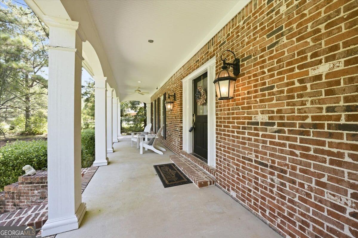 4 bedroom, 3.5 bathroom, 3,942 sq ft single family residence for sale at 25 Jennings Lane, Macon, GA 31210 — photo 4