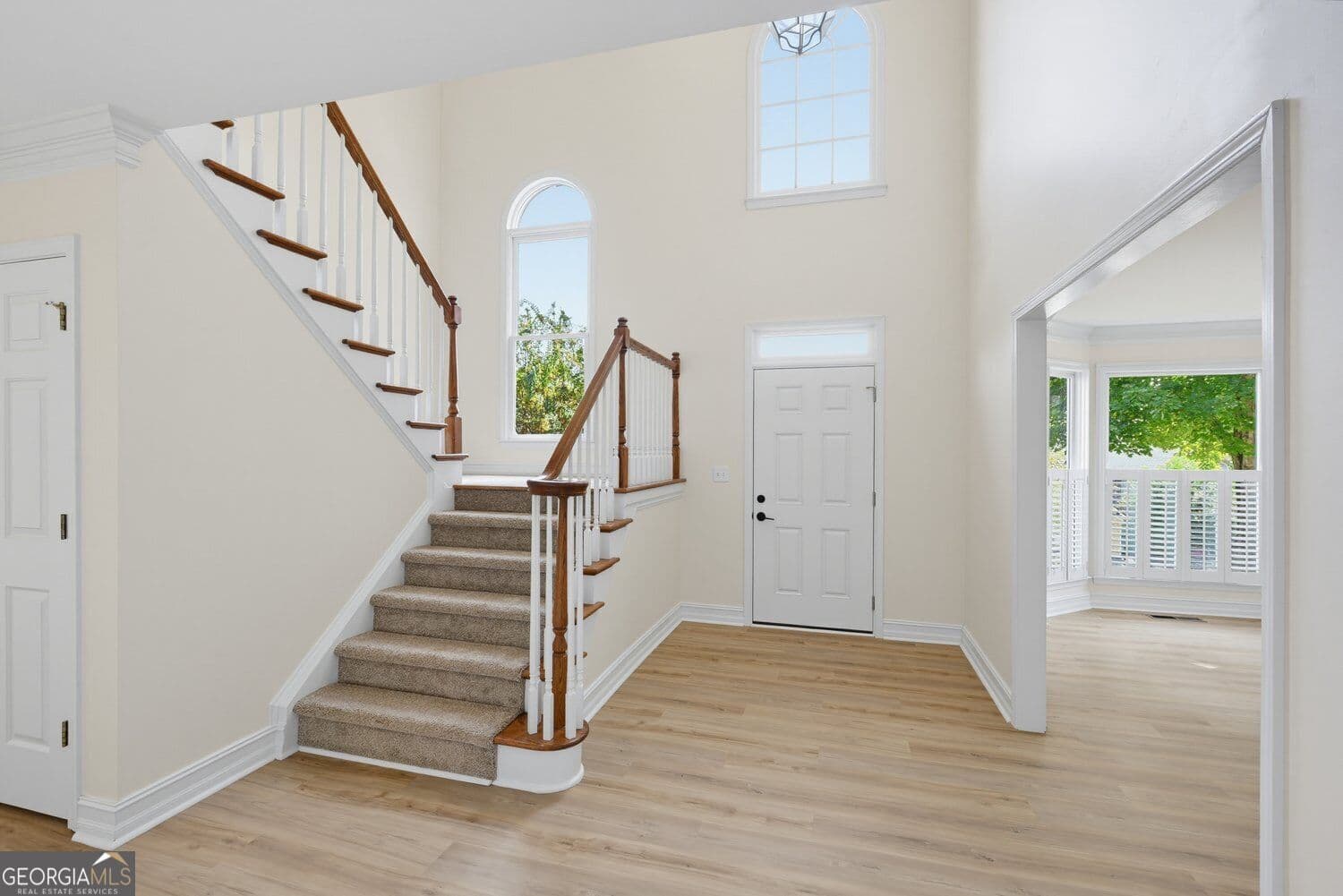 5 bedroom, 3.5 bathroom, 3,944 sq ft single family residence for sale at 2429 Camden Lake View, Acworth, GA 30101 — photo 6
