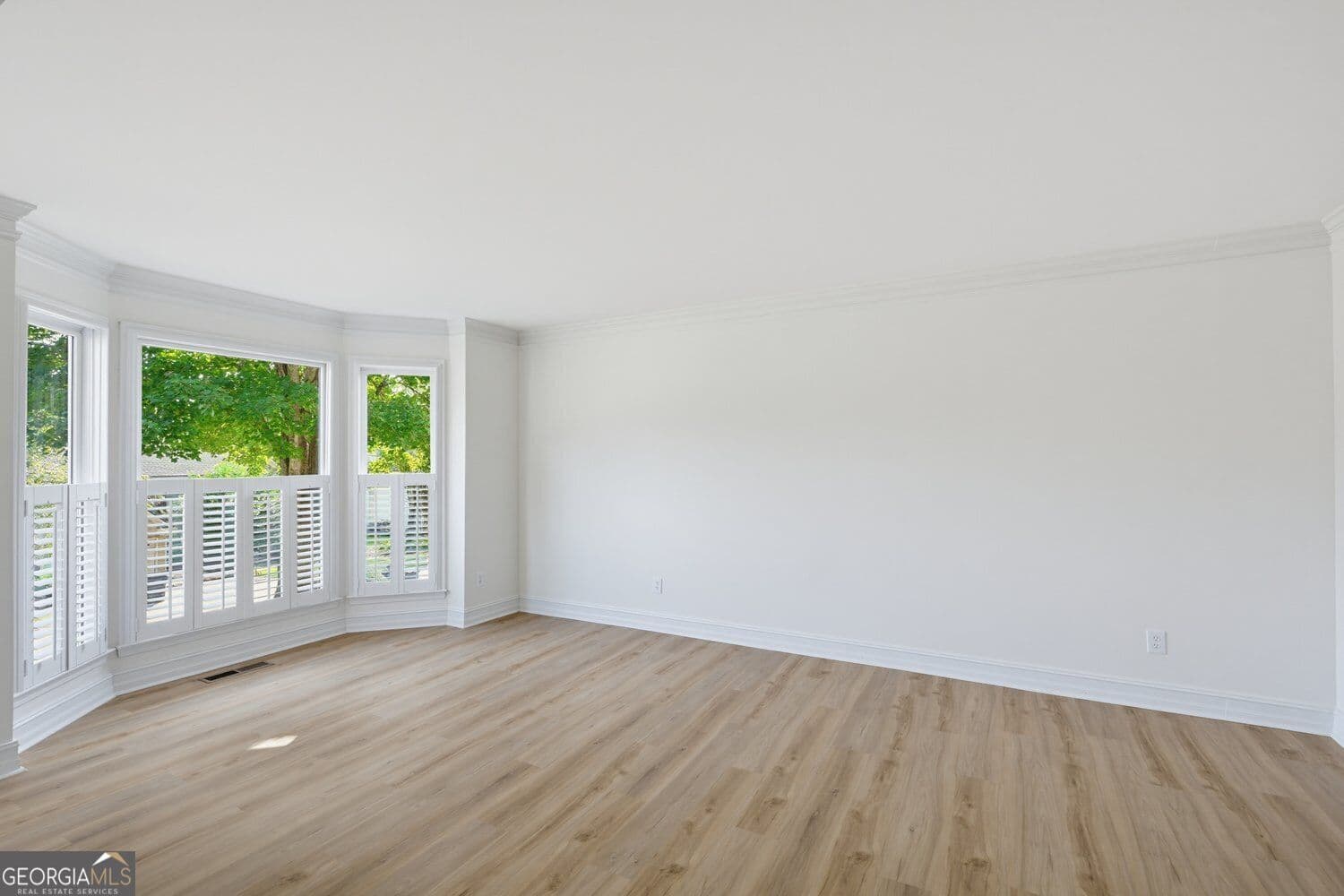 5 bedroom, 3.5 bathroom, 3,944 sq ft single family residence for sale at 2429 Camden Lake View, Acworth, GA 30101 — photo 8