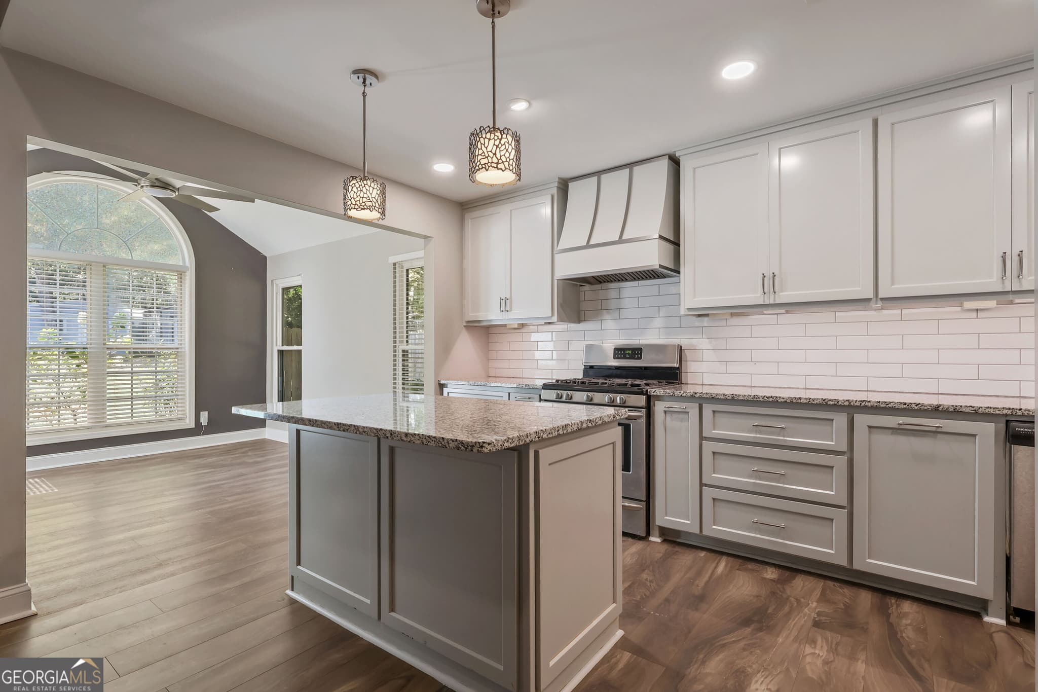 3 bedroom, 2 bathroom, 2,376 sq ft single family residence for sale at 70 Peeks Crossing Way, Senoia, GA 30276 — photo 7