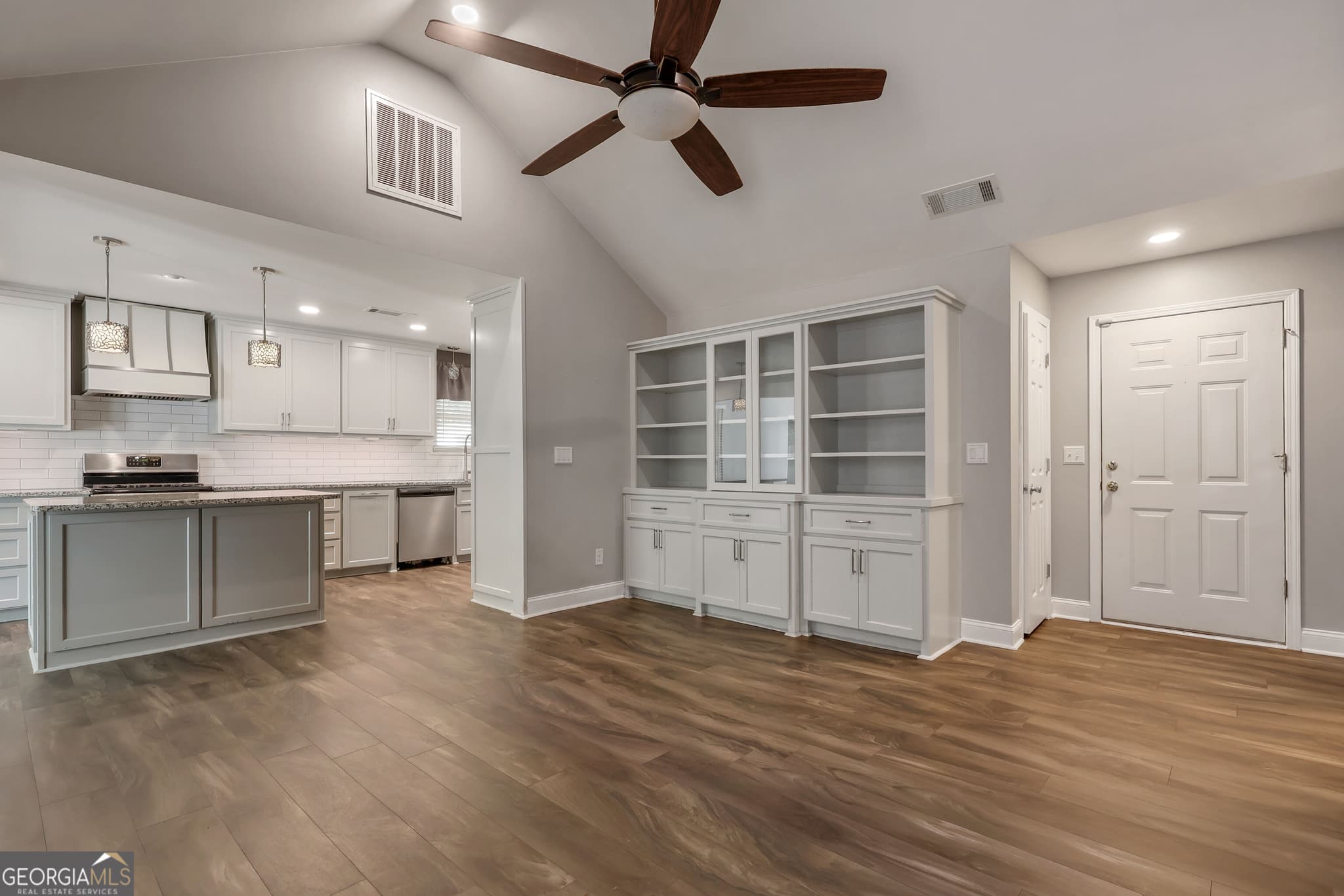 3 bedroom, 2 bathroom, 2,376 sq ft single family residence for sale at 70 Peeks Crossing Way, Senoia, GA 30276 — photo 10