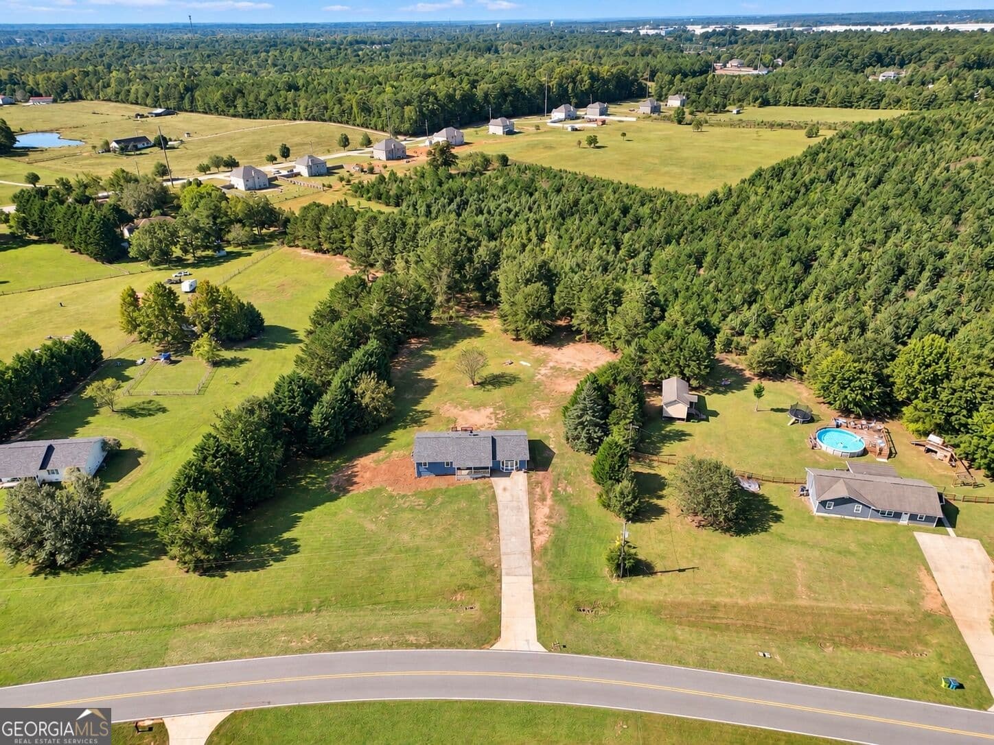 3 bedroom, 2 bathroom, 1,804 sq ft single family residence for sale at 335 Harris Drive, Locust Grove, GA 30248 — photo 6