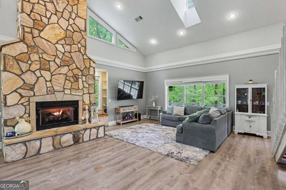 3 bedroom, 3 bathroom, 2,112 sq ft single family residence for sale at 298 Notla Vista II, Blairsville, GA 30512 — photo 3