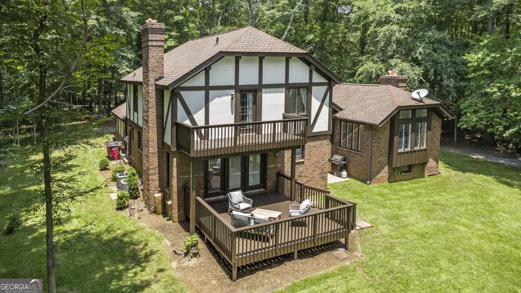 4 bedroom, 2.5 bathroom, 2,448 sq ft single family residence for sale at 7598 Lakewood Drive, Macon, GA 31220 — photo 6