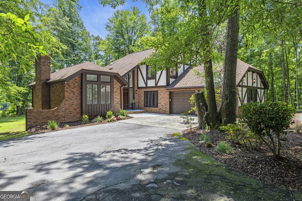 4 bedroom, 2.5 bathroom, 2,448 sq ft single family residence for sale at 7598 Lakewood Drive, Macon, GA 31220