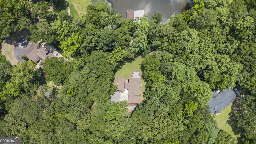 4 bedroom, 2.5 bathroom, 2,448 sq ft single family residence for sale at 7598 Lakewood Drive, Macon, GA 31220 — photo 9